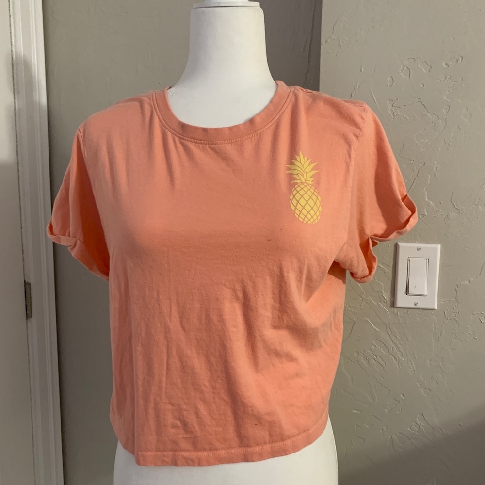 cropped orange t-shirt